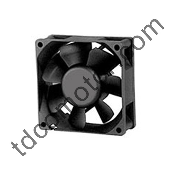 DC Axial Fan 70x70x25 YZ-7025D Rulment cu manșon Rulment cu bile